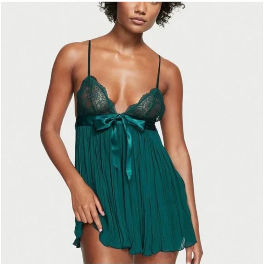 VS pleated babydoll dress